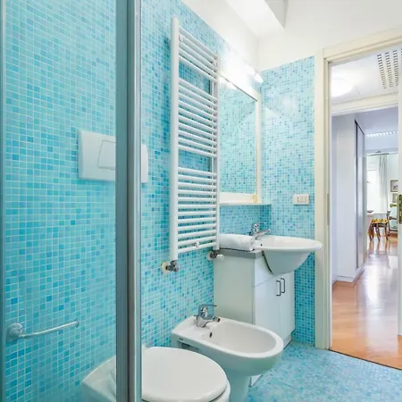 Elegant Two Bedroom In Venetian Style Lejlighed *